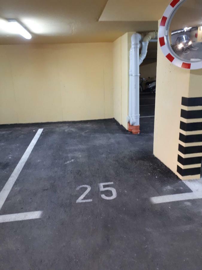 Apartment Eni With Garage Parking Split Eksteriør bilde
